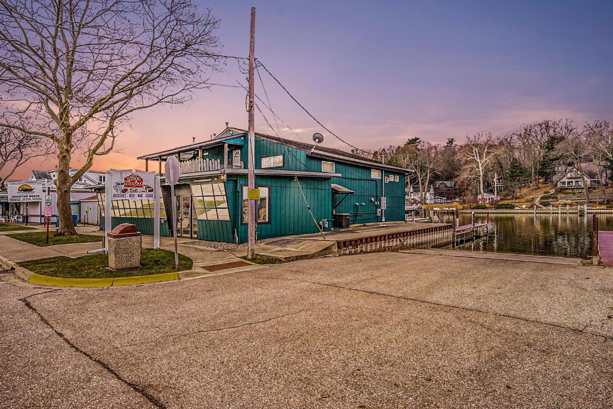 Riverside Suites - Unit B Saugatuck Buitenkant foto
